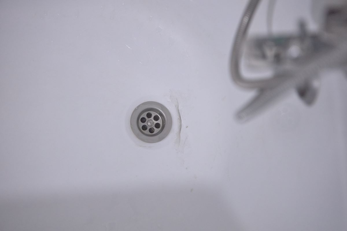 Cracked Bathtub Repair Ladue, MO | Ladue, MO Tub Resurfacing | A New Look Resurfacing
