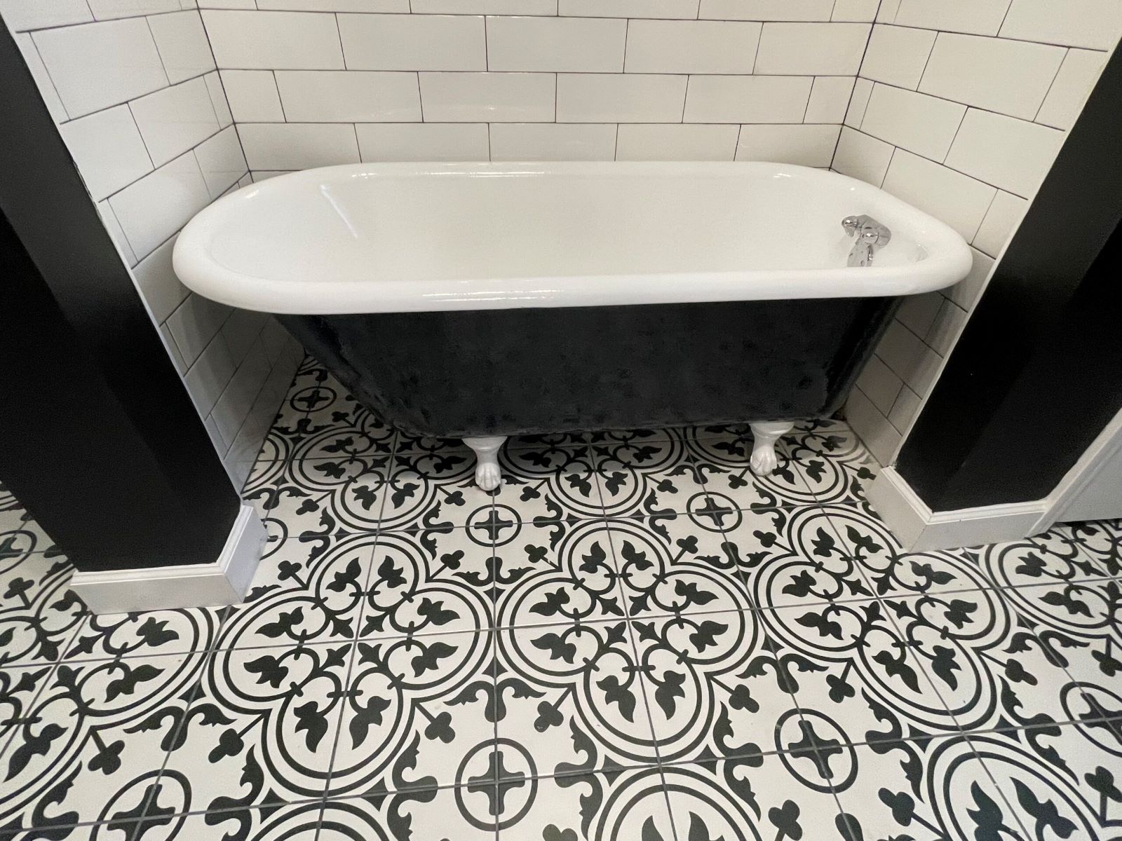 Affordable Bathtub Resurfacing Woodson Terrace, MO | Tub Repair in Woodson Terrace, MO | A New Look Resurfacing