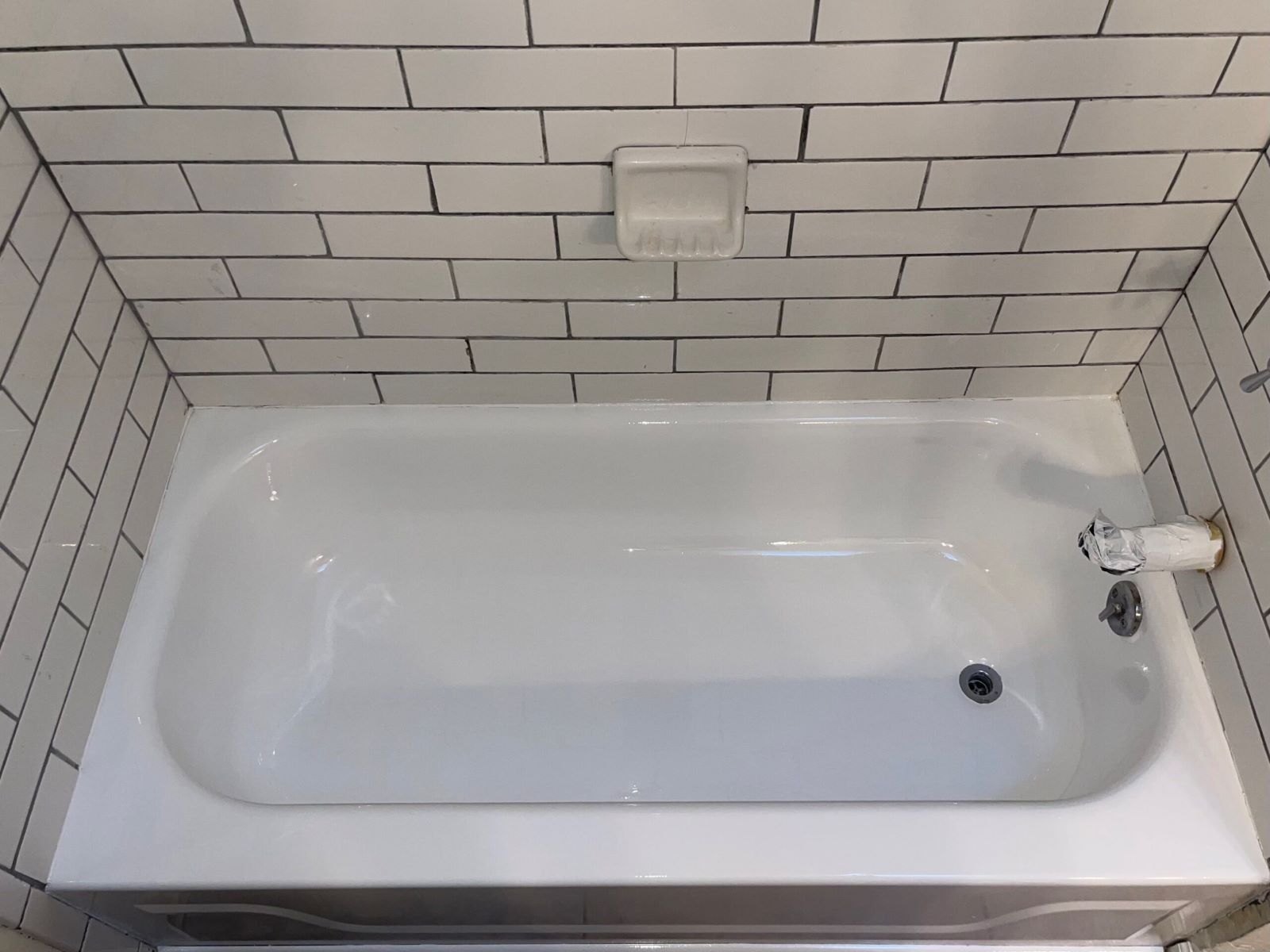 Affordable Bathtub Resurfacing in Murphy, MO | A New Look Resurfacing