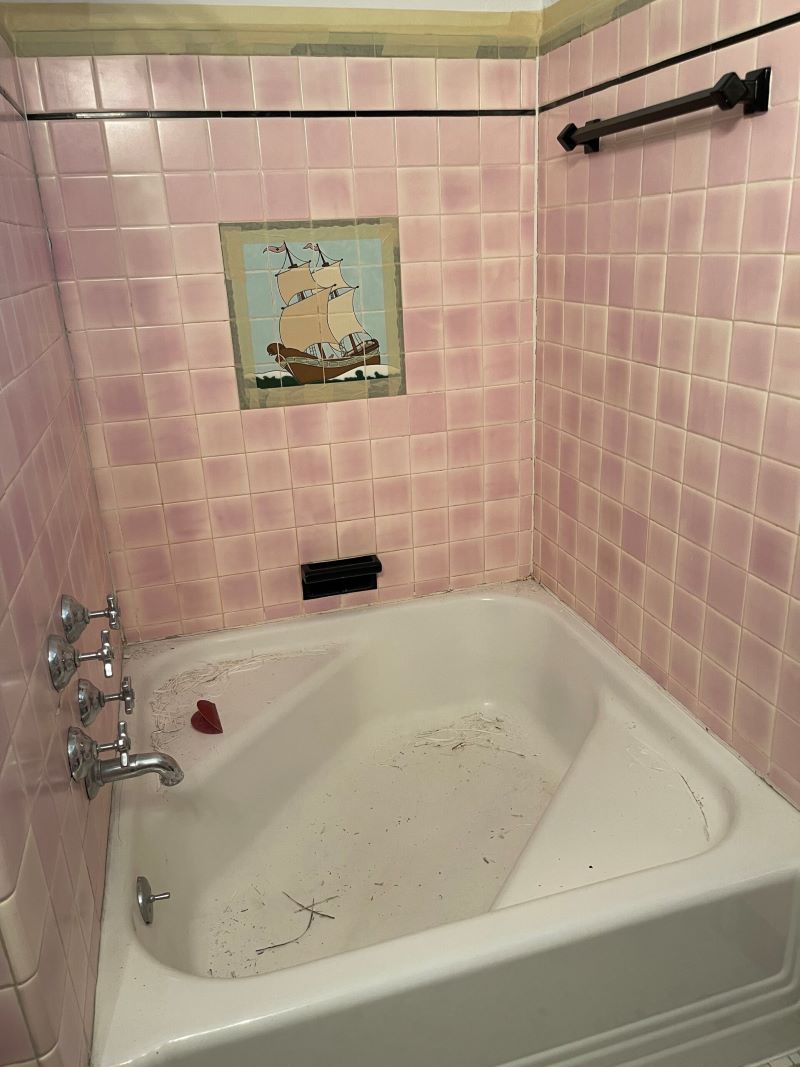 Olivette, MO Bathroom Resurfacing | Tub, Shower, and Countertop Refinishing Near Olivette